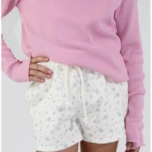 NEW PAPER FLOWER ditsy rose shorts in milk